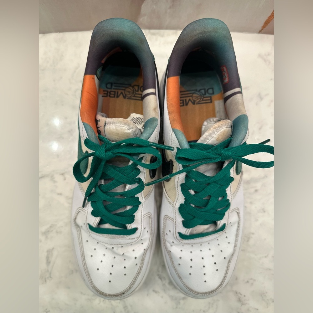 Nike‎ Air Force 1 Low '07 LV8 White Malachite Black & Green Swoosh Men’s Sz 8.5 - Picture 6 of 12